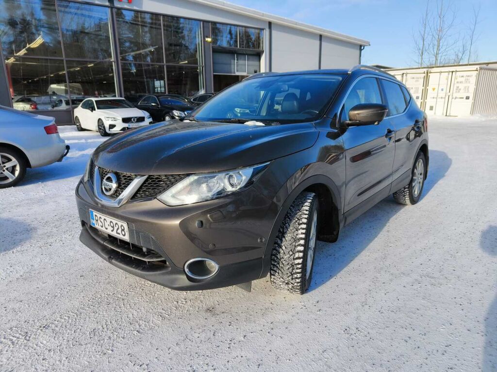Nissan Qashqai 2015 Ruskea (beige)