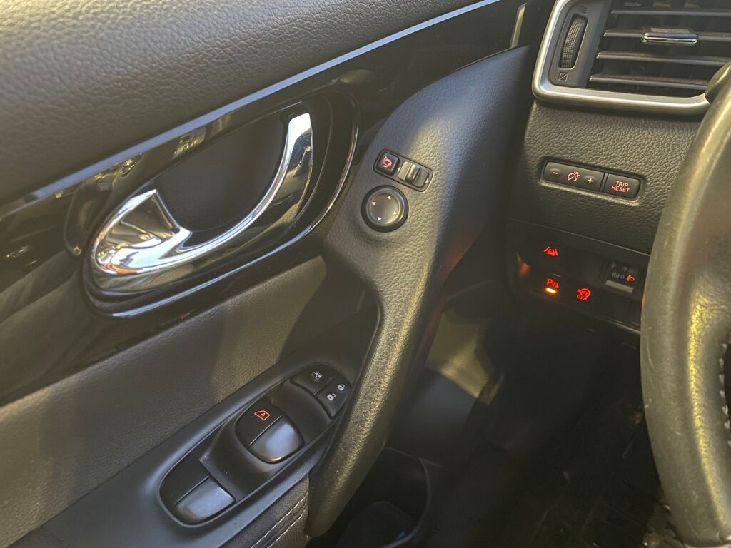 Nissan Qashqai 2015 Sininen