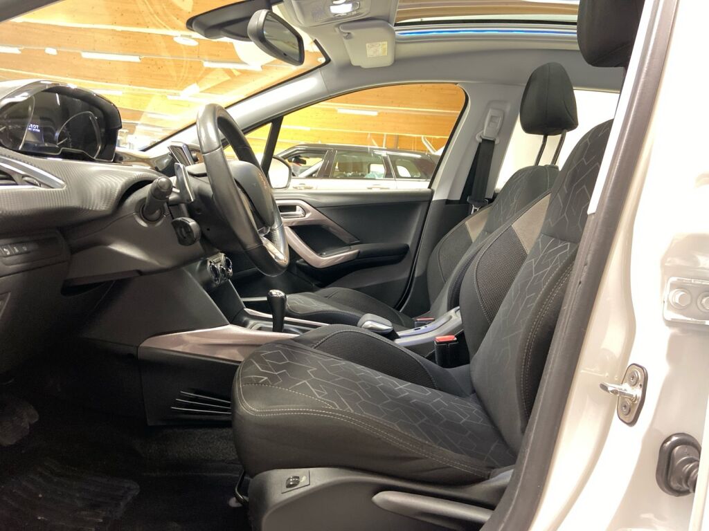 Peugeot 2008 2015 Valkoinen