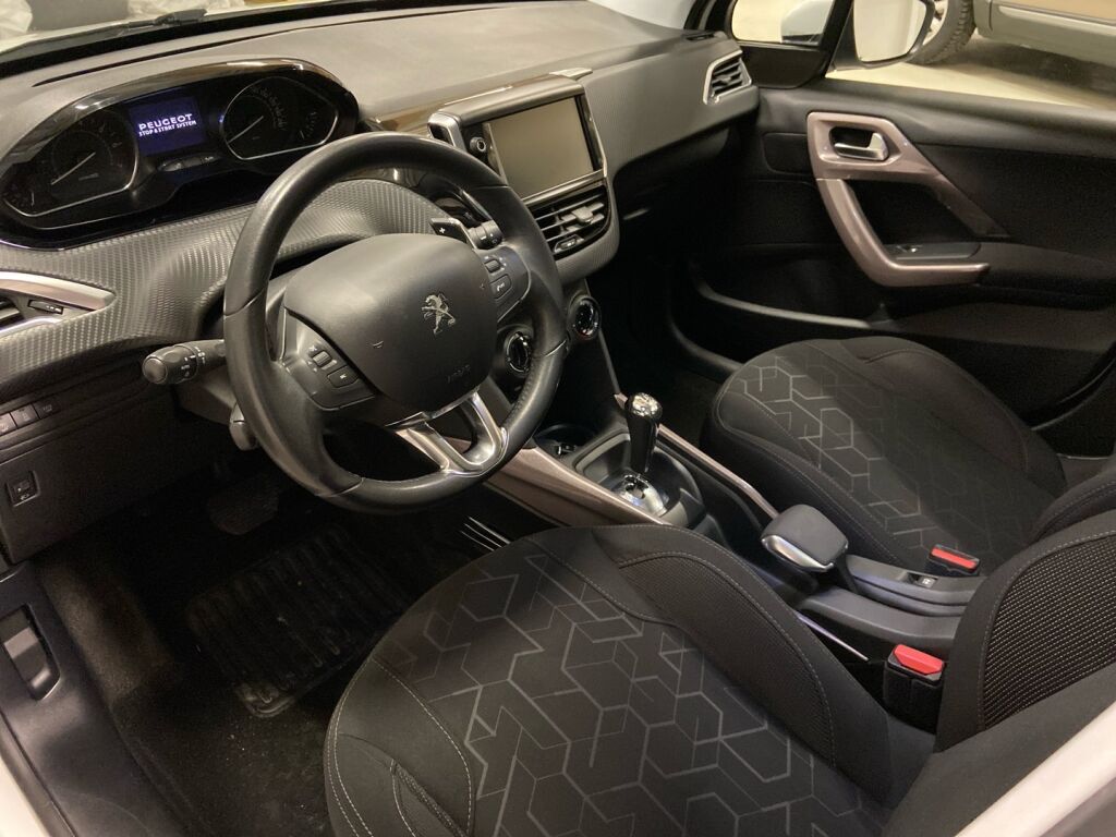 Peugeot 2008 2015 Valkoinen