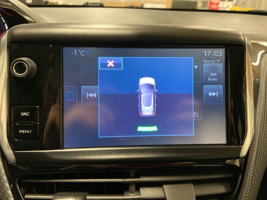 Peugeot 2008 2015 Valkoinen