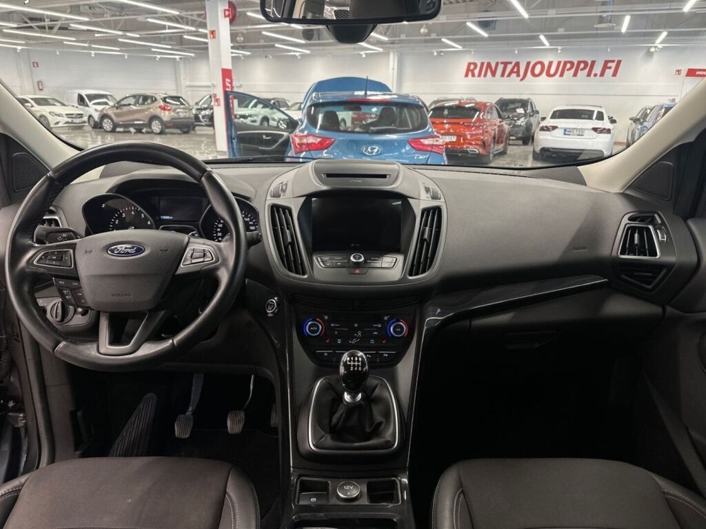 Ford Kuga 2018 Harmaa