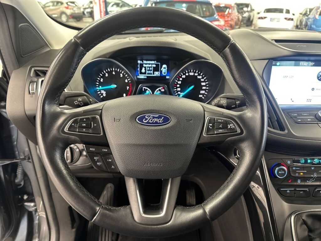 Ford Kuga 2018 Harmaa