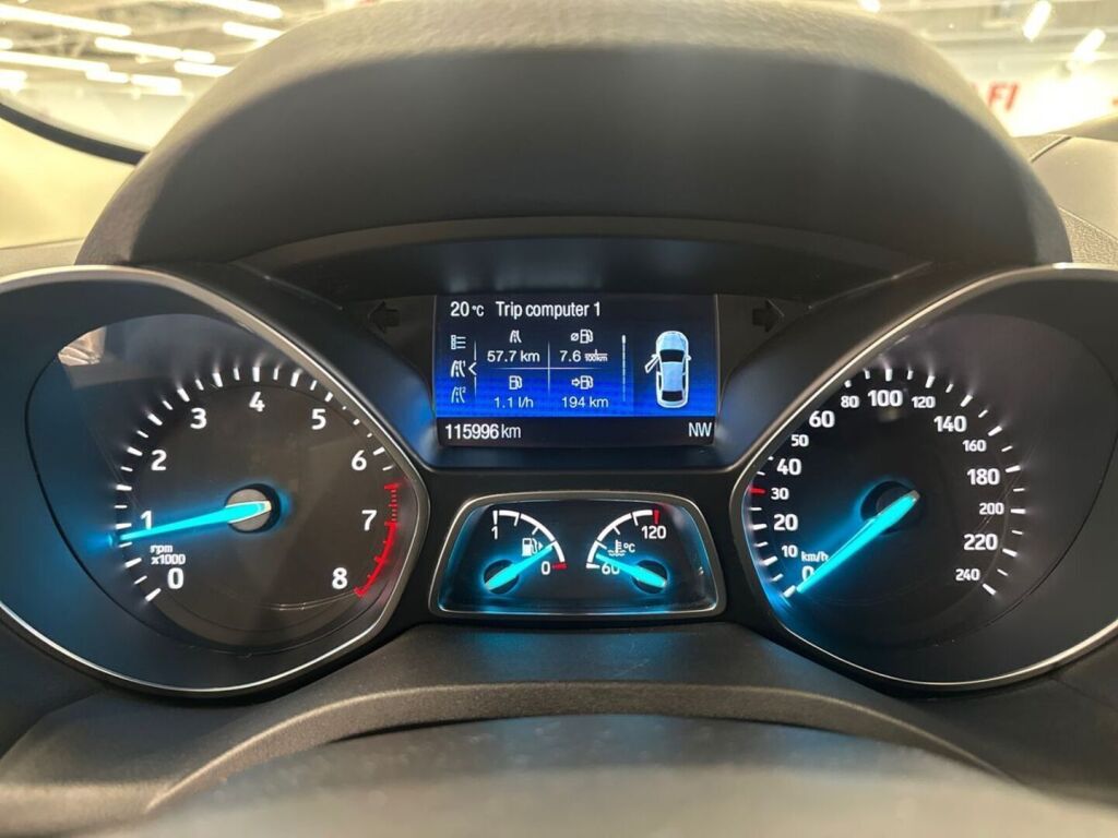Ford Kuga 2018 Harmaa