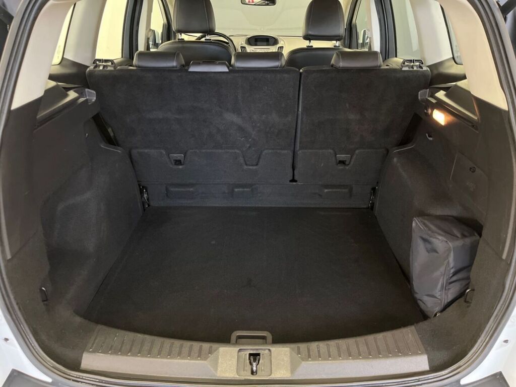 Ford Kuga 2015 Valkoinen