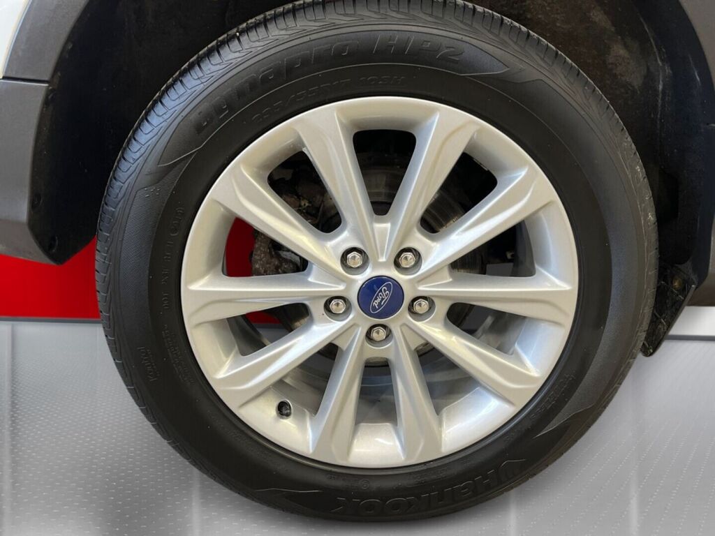 Ford Kuga 2015 Valkoinen