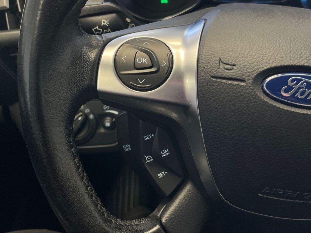 Ford Kuga 2015 Valkoinen