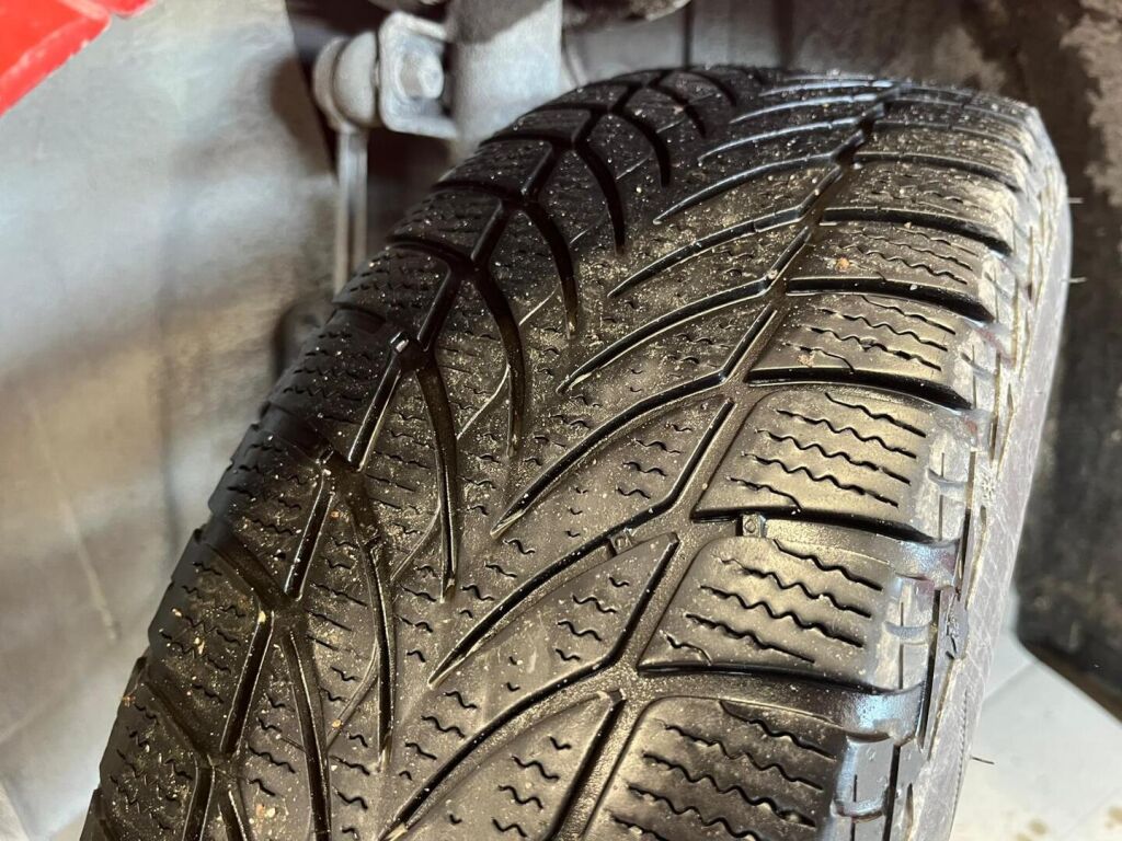 Seat Ibiza 2016 Punainen