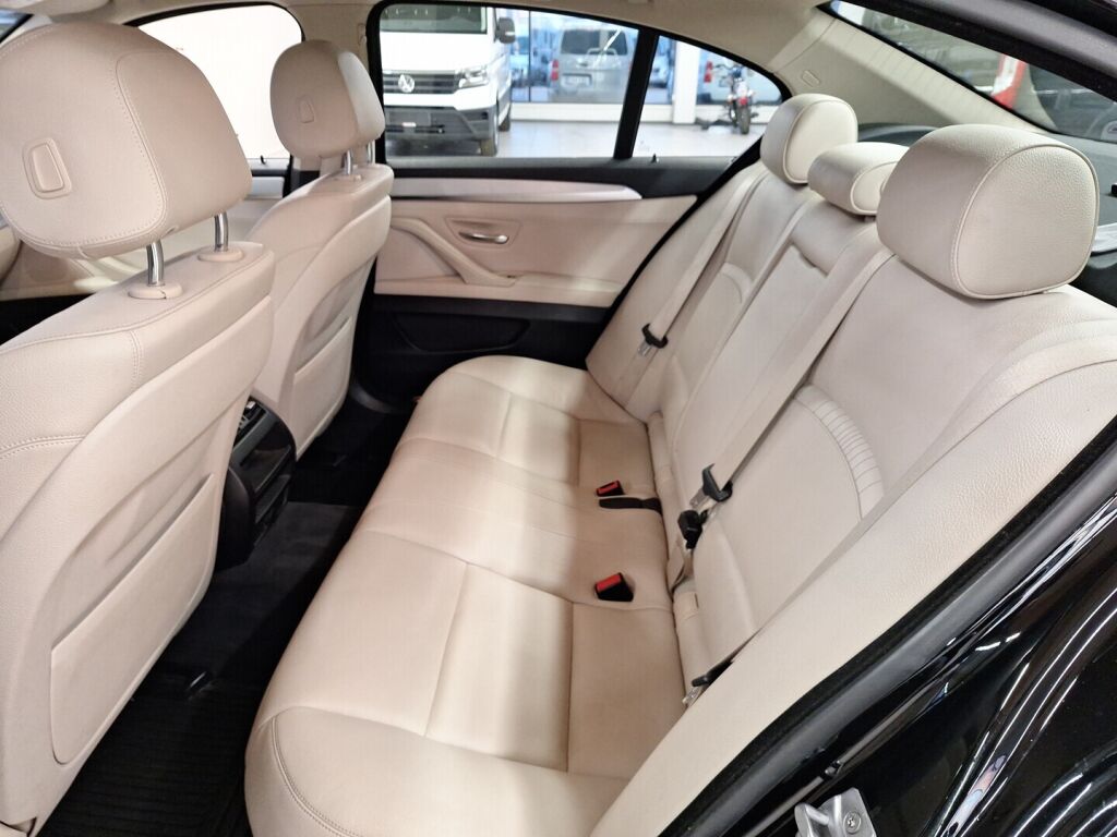 BMW 520 2015 Musta