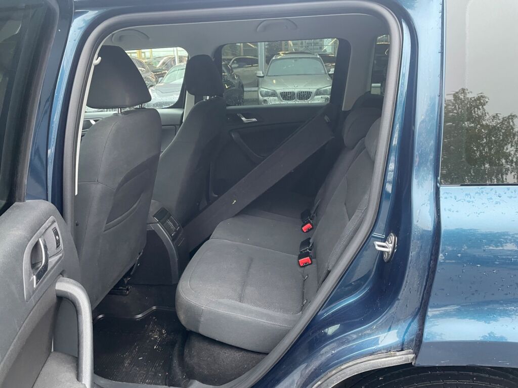 Skoda Yeti 2015 Sininen