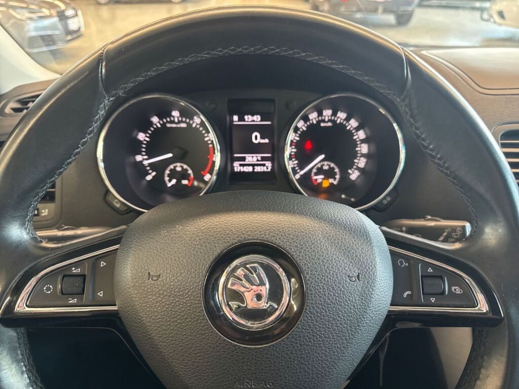 Skoda Yeti 2015 Sininen