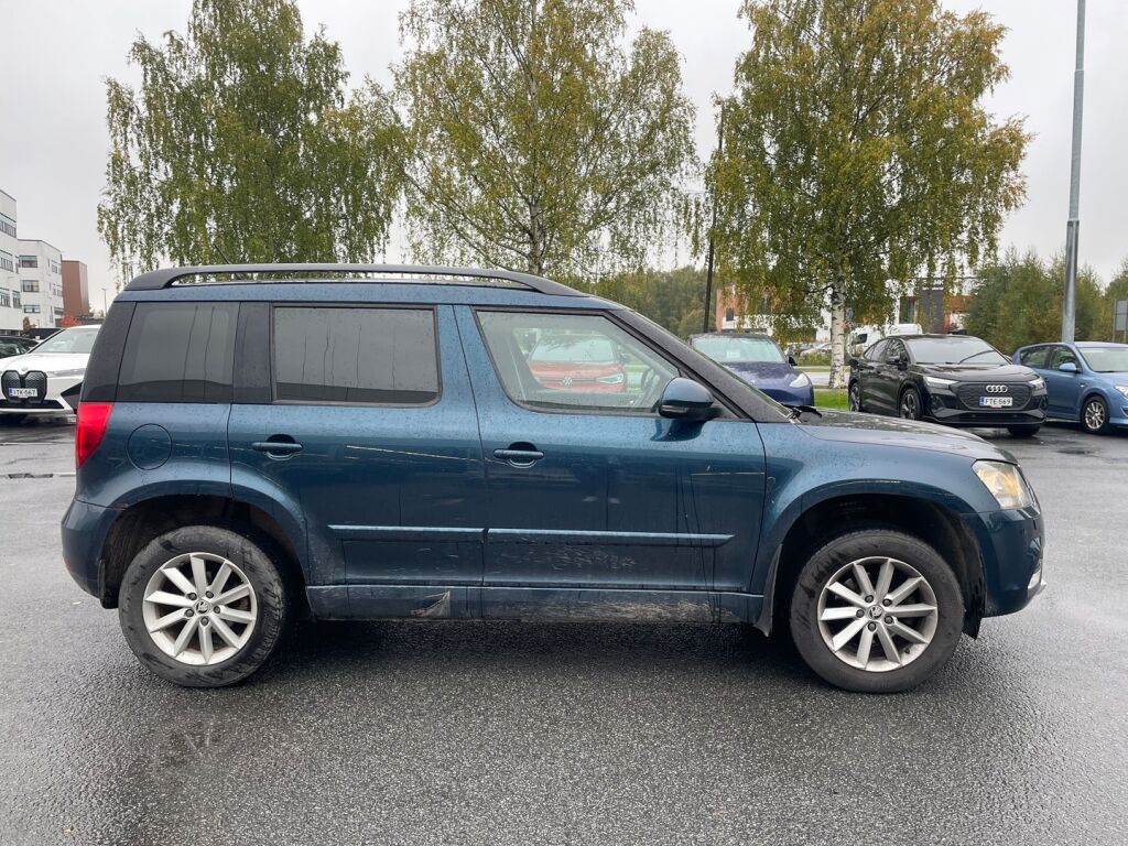 Skoda Yeti 2015 Sininen