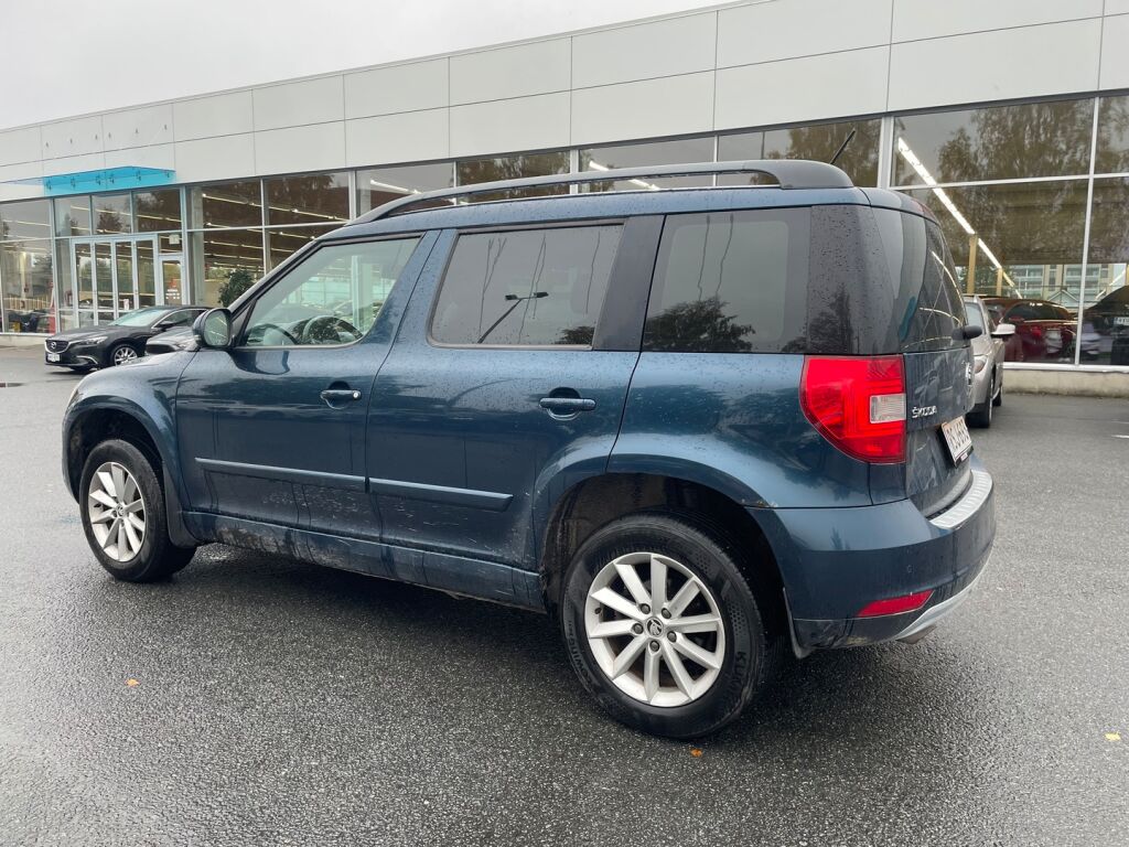 Skoda Yeti 2015 Sininen