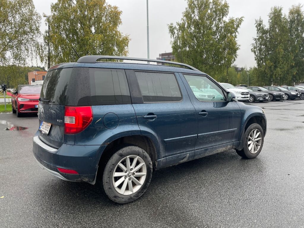 Skoda Yeti 2015 Sininen