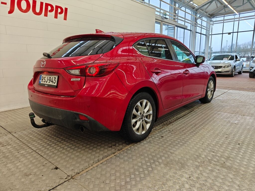 Mazda Mazda3 2016 Punainen