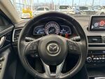 Mazda Mazda3 2016 Punainen