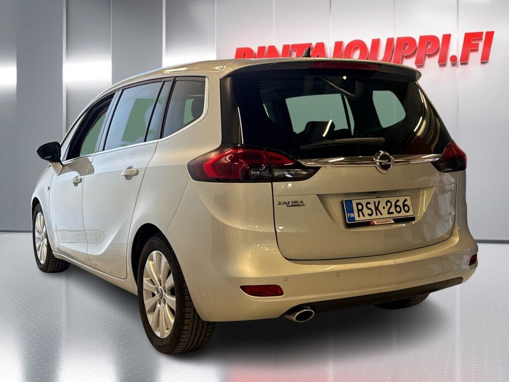Opel Zafira Tourer 2016 Hopea