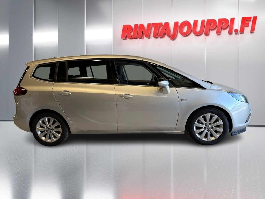 Opel Zafira Tourer 2016 Hopea