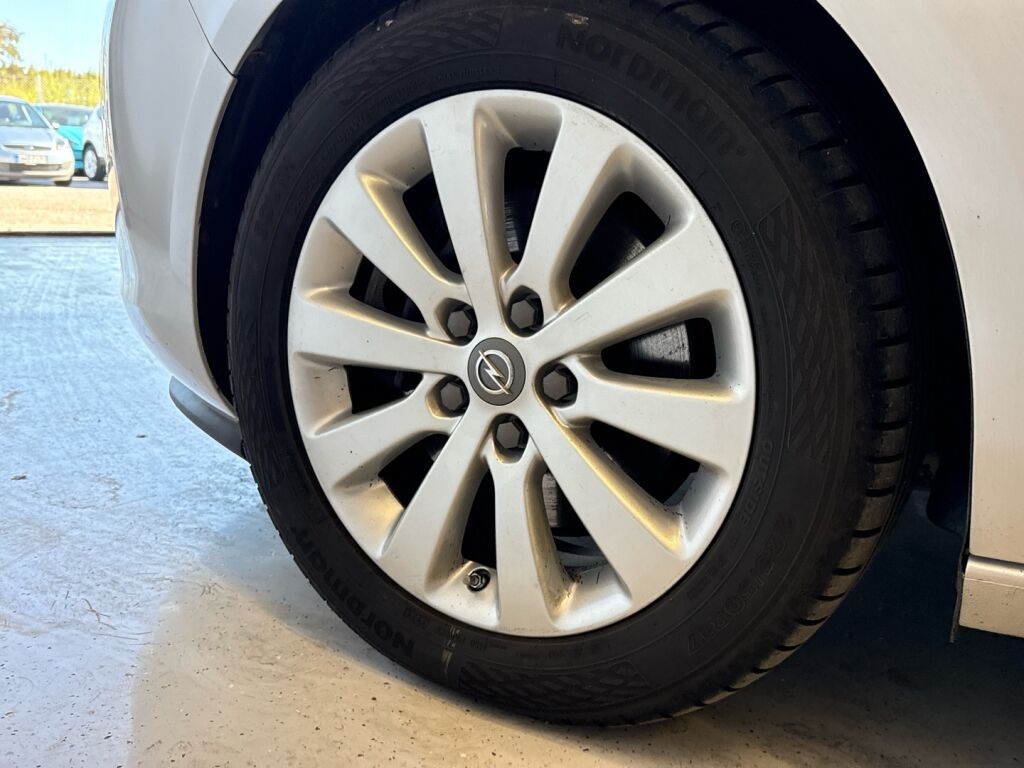 Opel Zafira Tourer 2016 Hopea