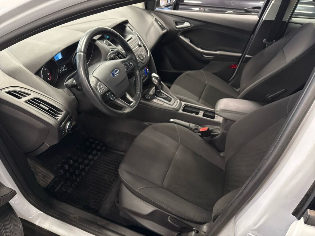 Ford Focus 2016 Valkoinen