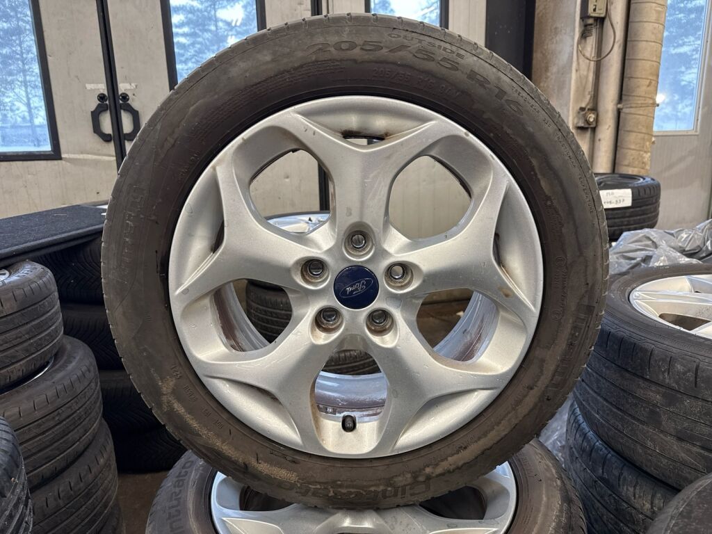 Ford Focus 2016 Valkoinen