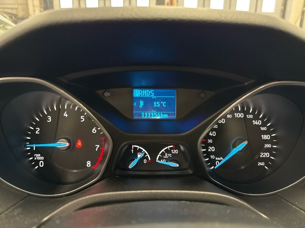 Ford Focus 2016 Valkoinen