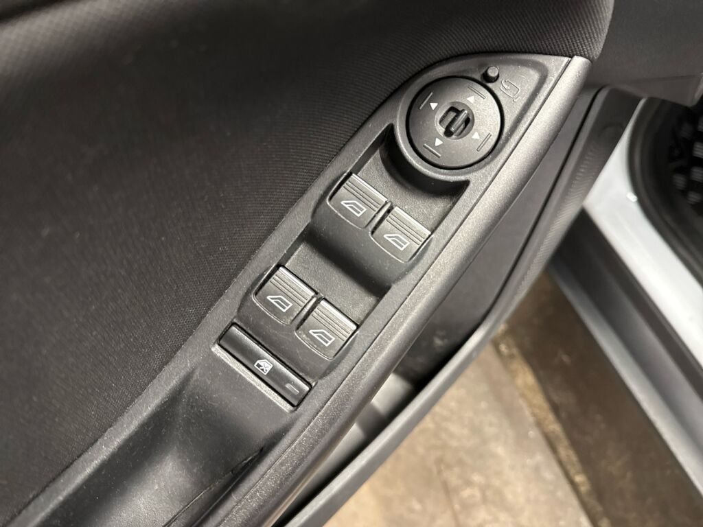 Ford Focus 2016 Valkoinen