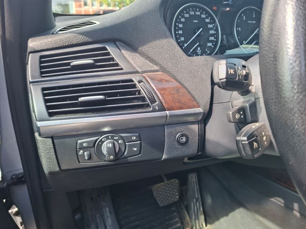 BMW X5 2010 Harmaa