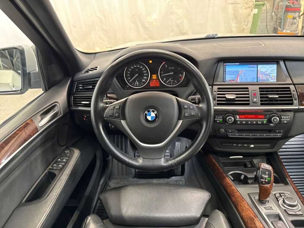 BMW X5 2010 Harmaa