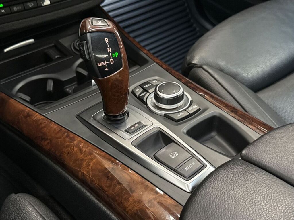 BMW X5 2010 Harmaa