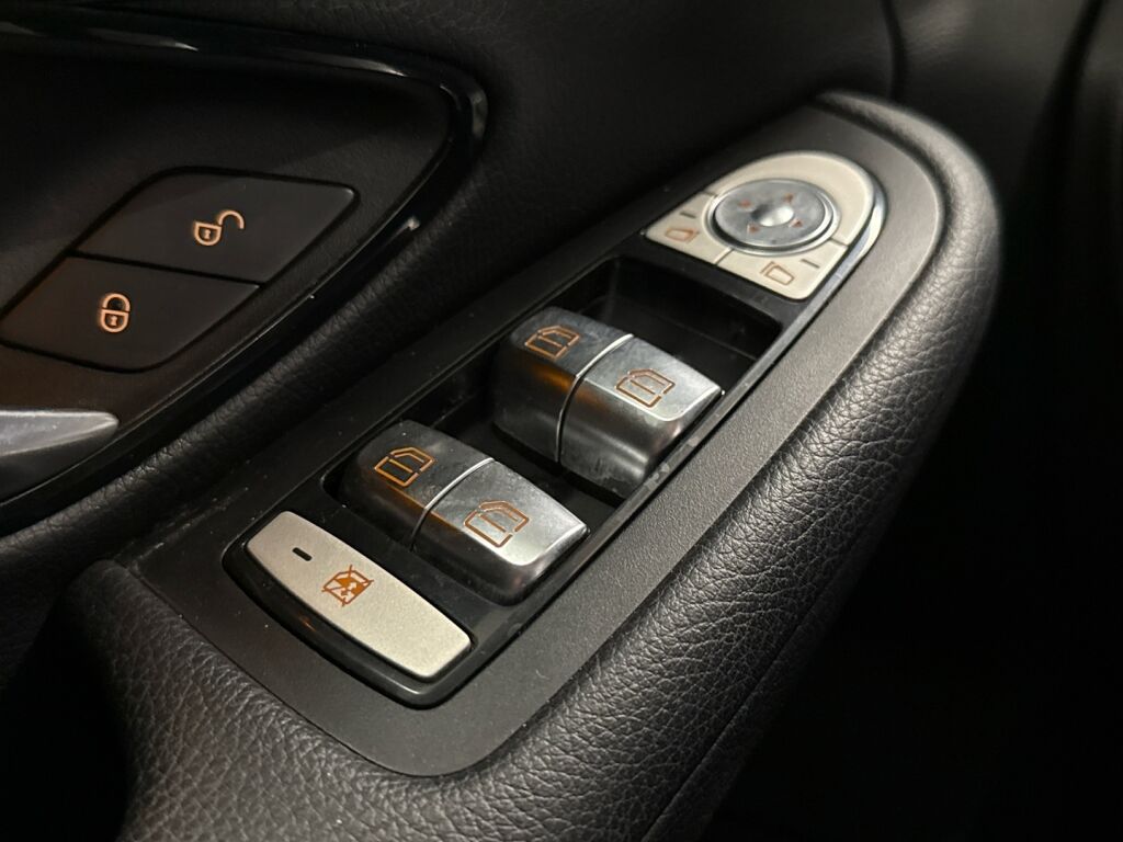 Mercedes-Benz C 2016 Harmaa