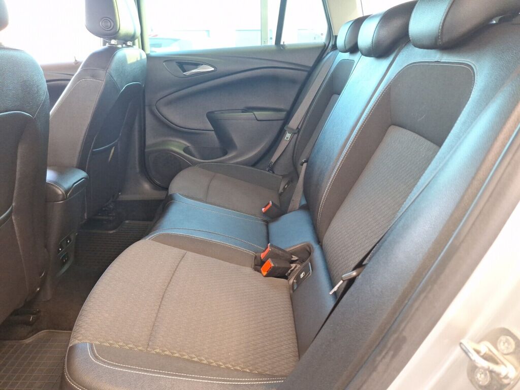 Opel Astra 2016 Hopea