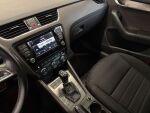 Skoda Octavia 2016 Punainen