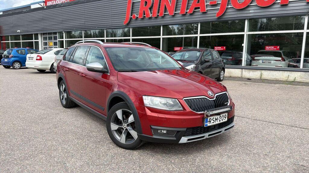 Skoda Octavia 2016 Punainen