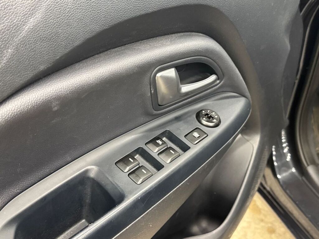 Kia Rio 2016 Sininen