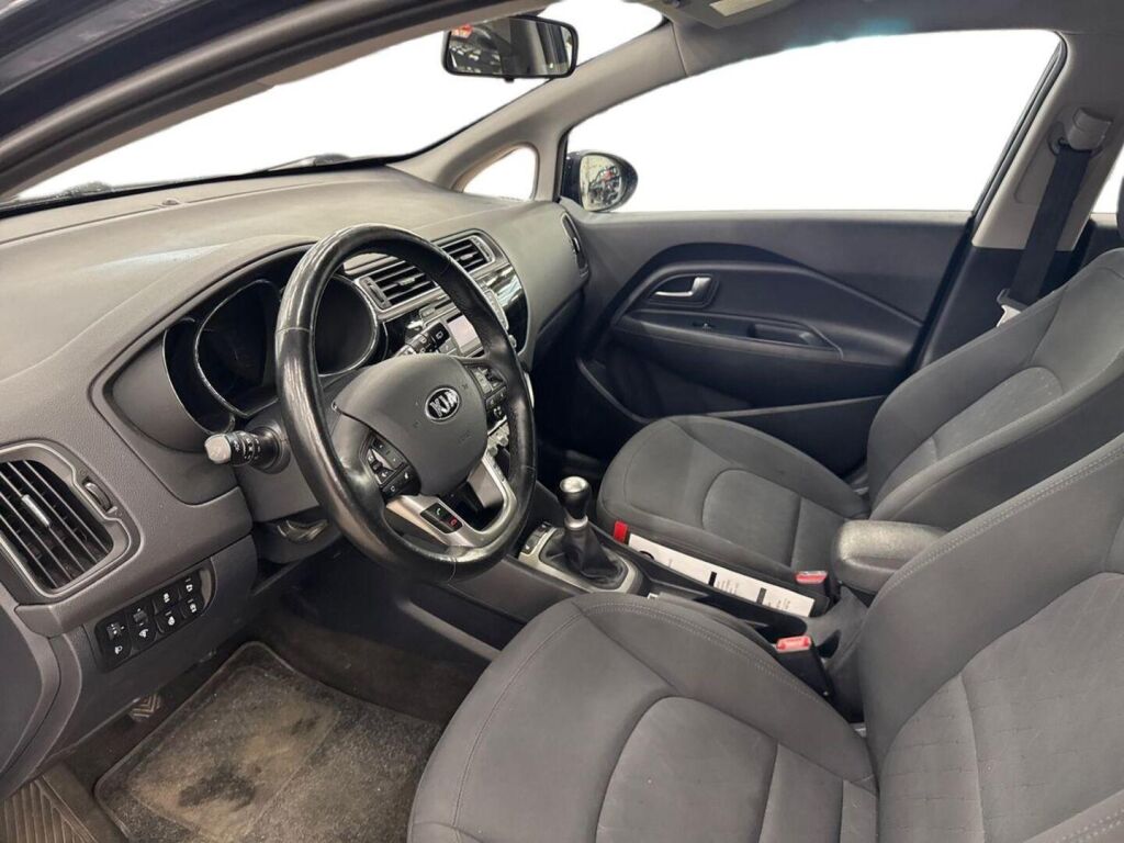 Kia Rio 2016 Sininen
