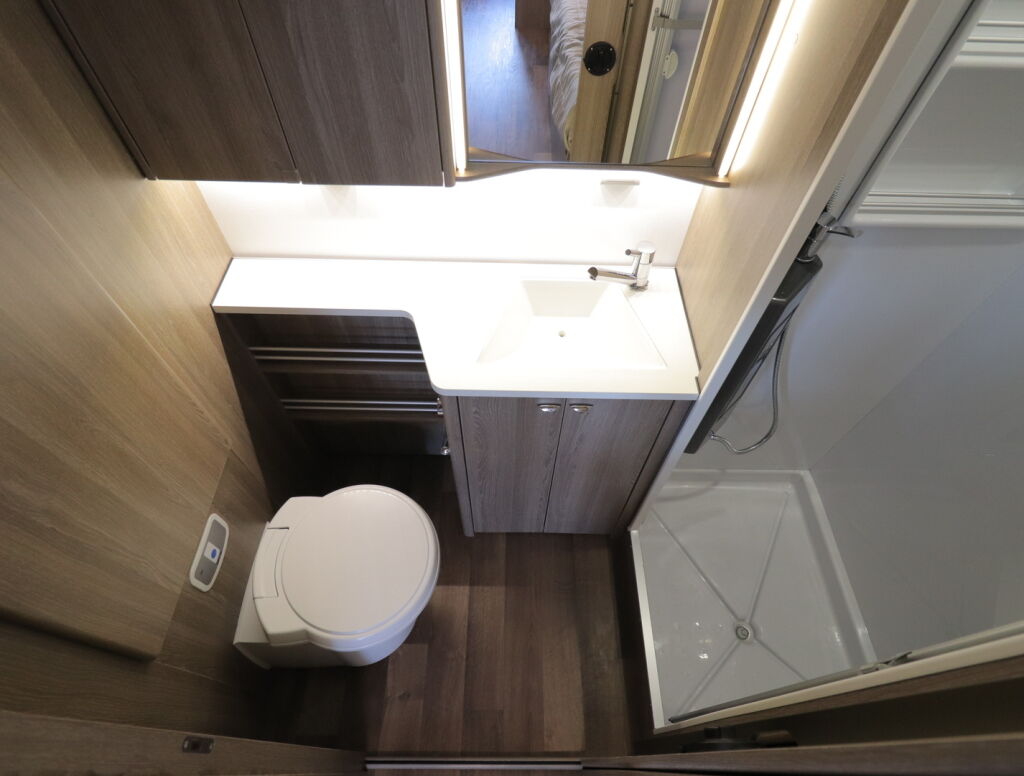Kabe Travel Master  740T 2016 Valkoinen