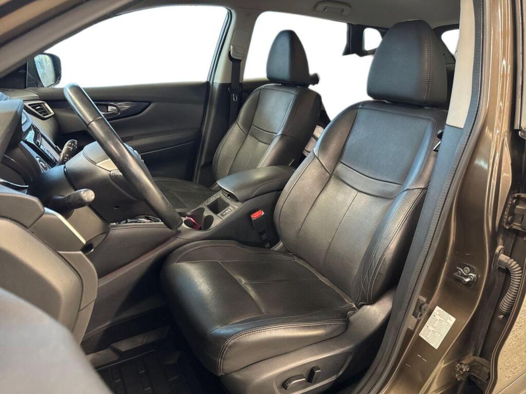 Nissan Qashqai 2016 Ruskea (beige)