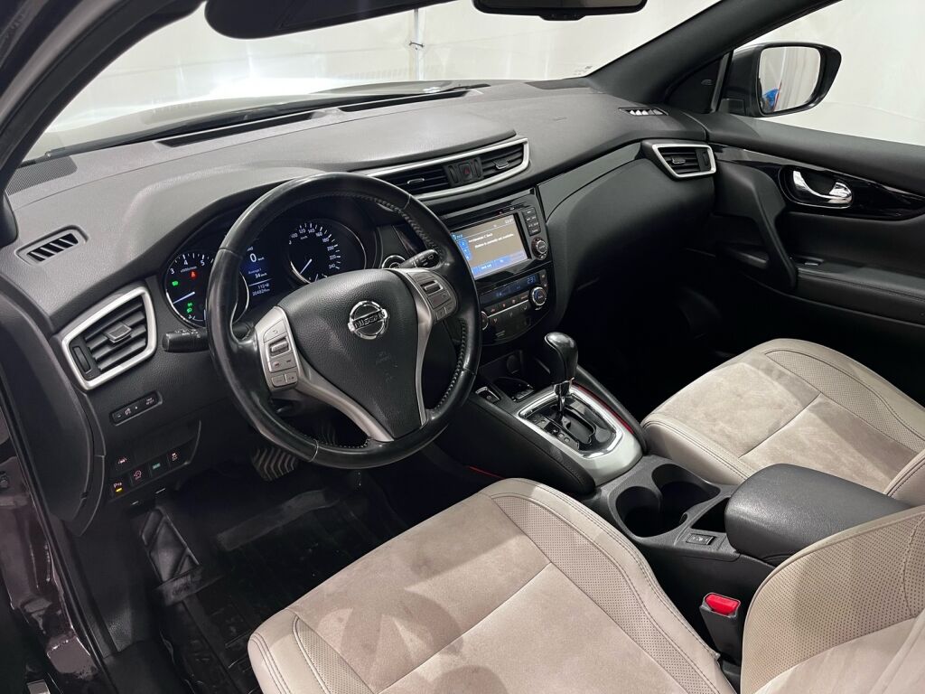 Nissan Qashqai 2016 Violetti
