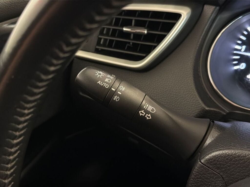 Nissan Qashqai 2016 Hopea