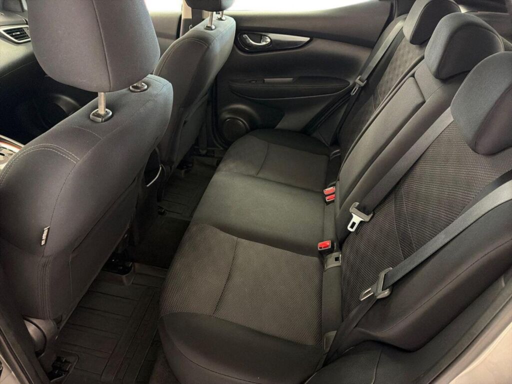 Nissan Qashqai 2016 Hopea