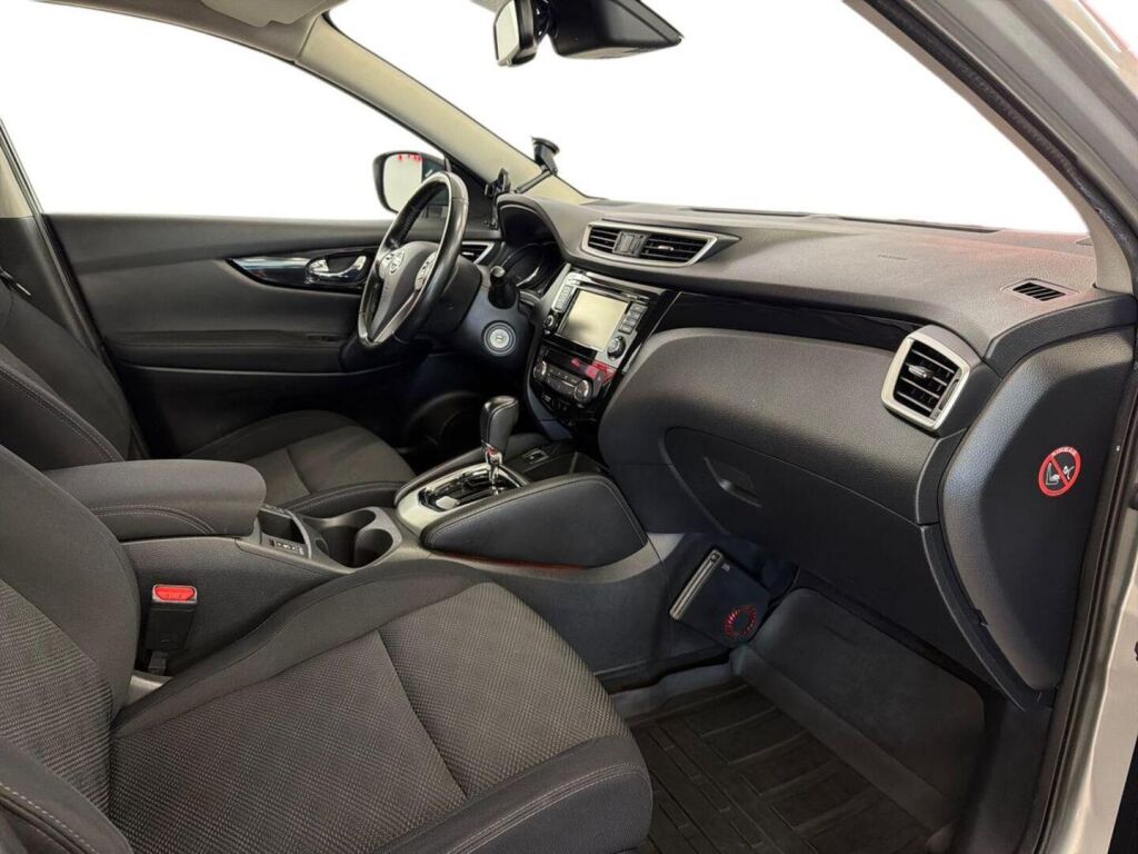Nissan Qashqai 2016 Hopea