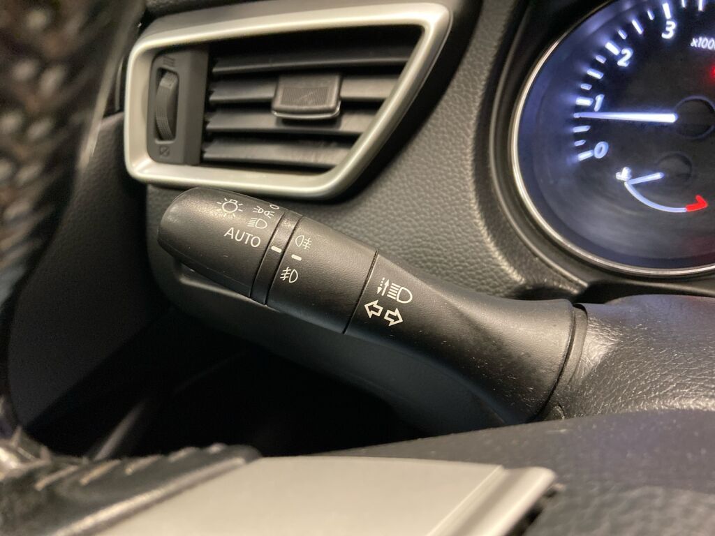 Nissan Qashqai 2016 Valkoinen