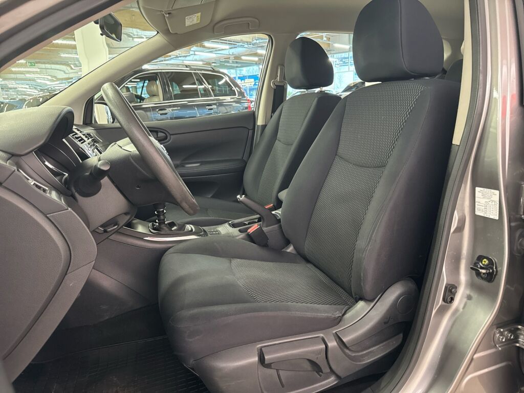 Nissan Pulsar 2017 Harmaa