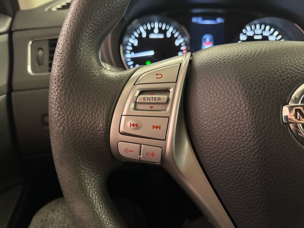 Nissan Pulsar 2017 Harmaa