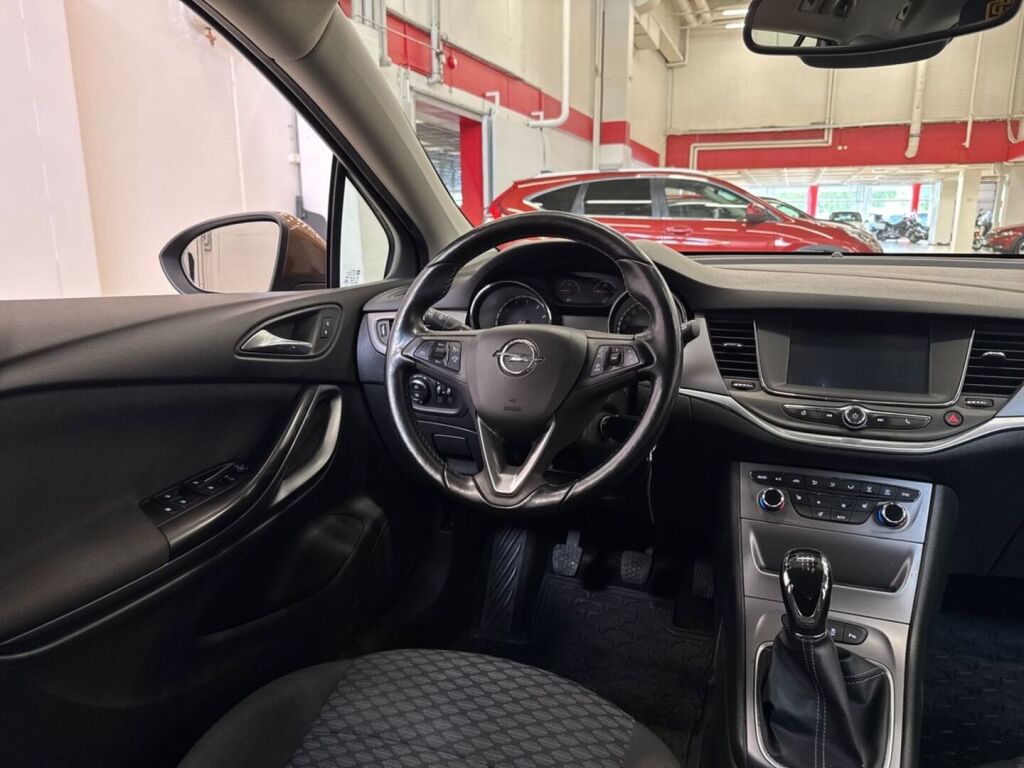 Opel Astra 2017 Ruskea (beige)