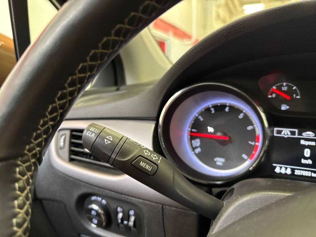 Opel Astra 2017 Ruskea (beige)