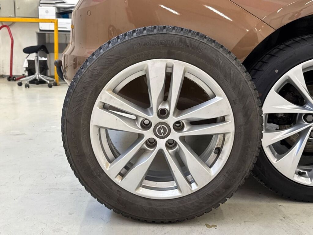 Opel Astra 2017 Ruskea (beige)