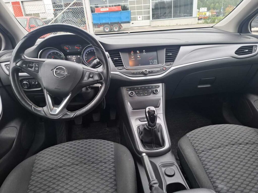 Opel Astra 2017 Ruskea (beige)