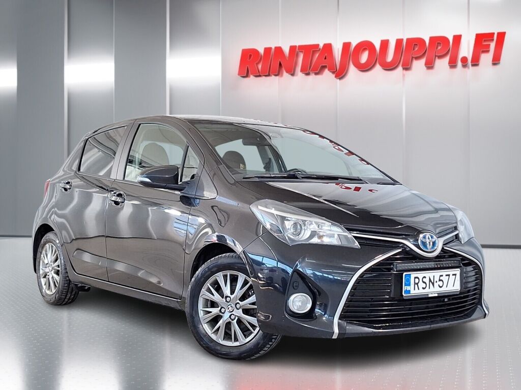 Toyota Yaris 2016 Musta